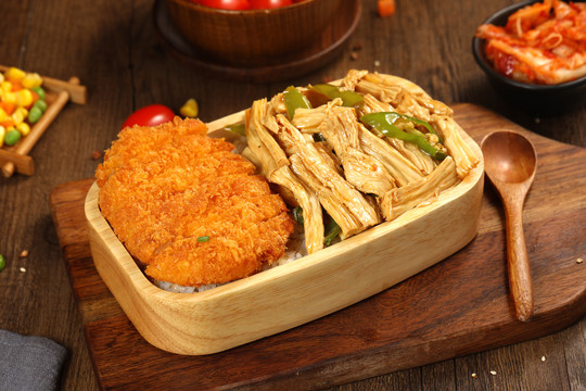 鸡排腐竹盖码饭