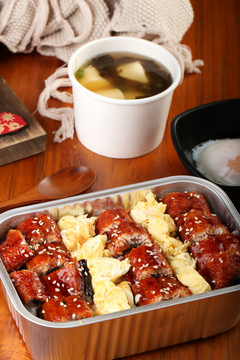 鳗鱼饭