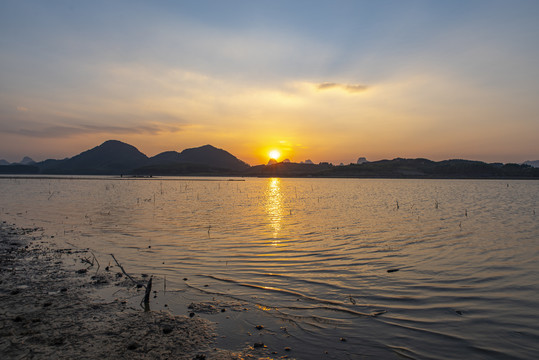黄昏山水风景