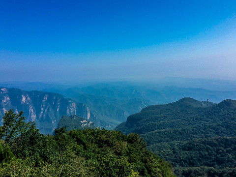 茱萸峰