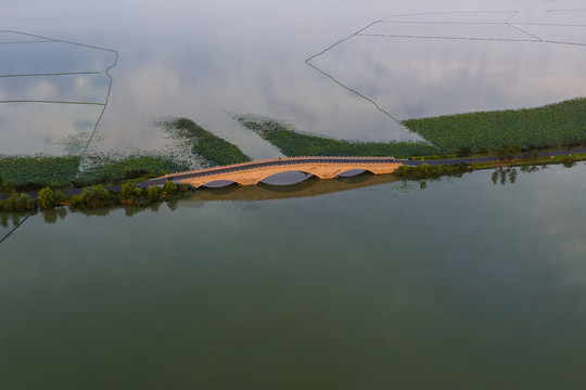 武汉东湖白马景区晨景