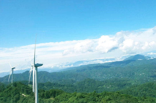 山间风电风景图美景