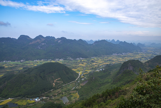 登高远眺乡村大地