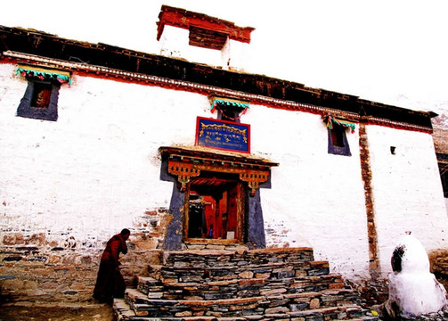 西藏绒布寺