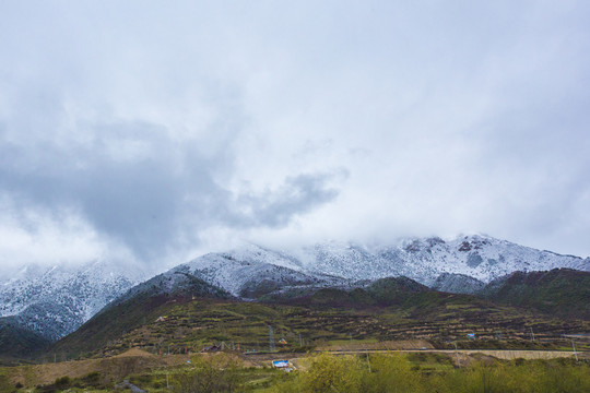 松潘雪山高原风光