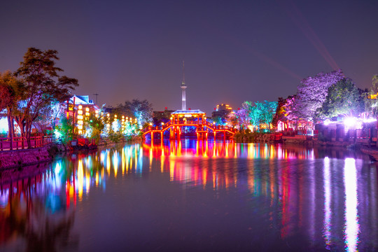 开封清明上河园夜景