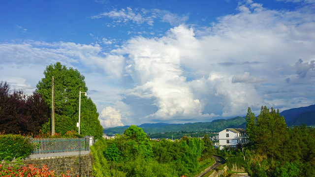 龙湖湿地天空