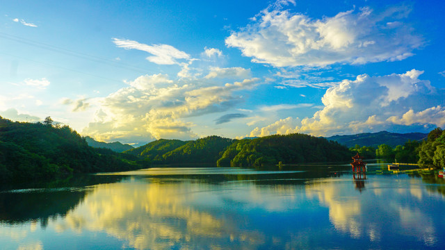 龙湖湿地公园八