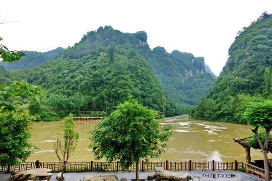 荔波大小七孔入口风光