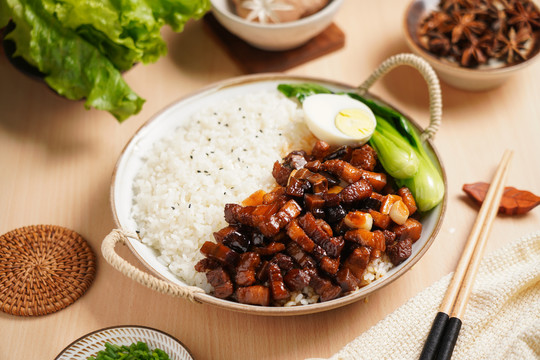 卤肉饭