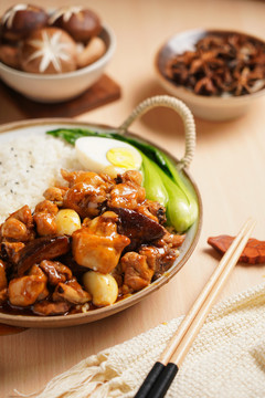 香菇滑鸡饭
