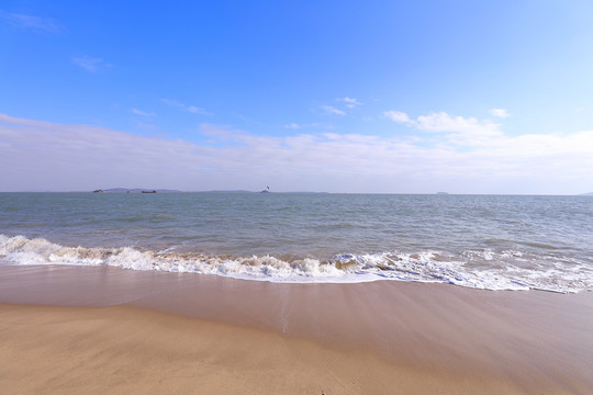 大海沙滩浪花