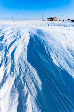 冬季草原积雪雪包