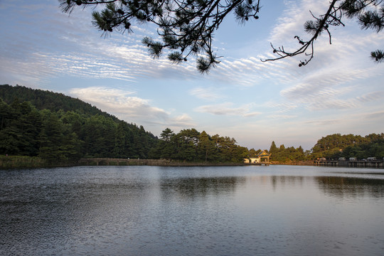 庐山如琴湖