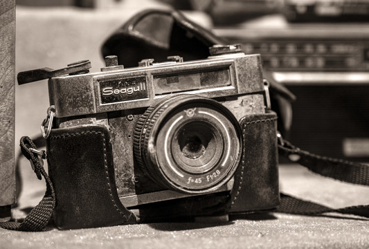 老款135胶片单反相机