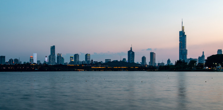 夏季玄武湖夜景