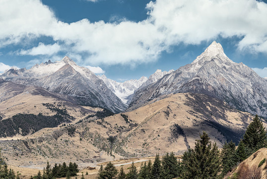 格聂山