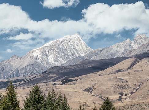 格聂山