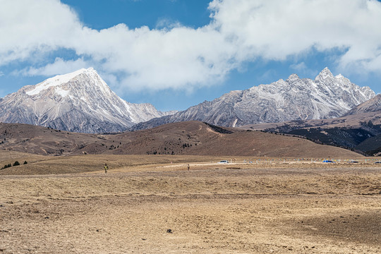 格聂山