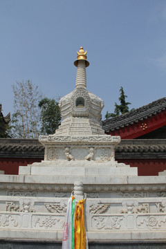 西安广仁寺佛祖八宝塔之息诤塔