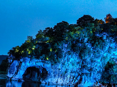 象鼻山夜景