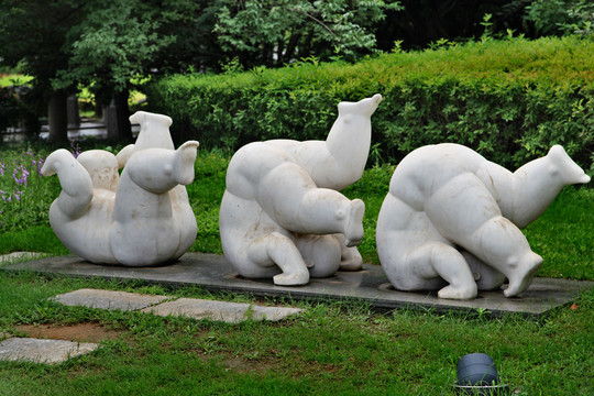 相扑运动雕塑