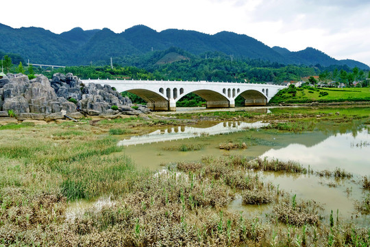 荔波樟江望月桥