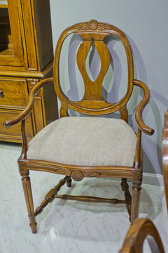古典造型实木座椅