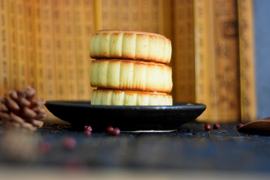 中秋节美食点心甜点豆沙月饼场景