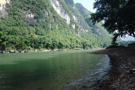 青山绿水湖面水面