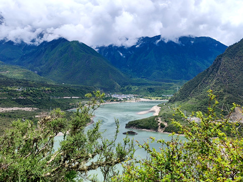 尼洋河