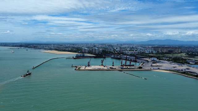 海南东方八所港