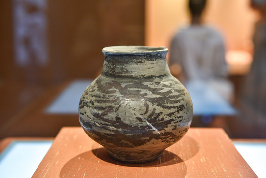 彩绘陶罐良渚文化