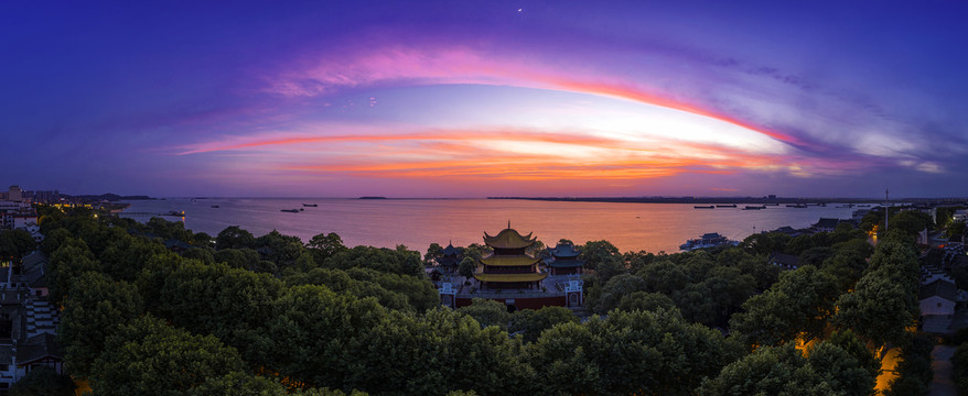 岳阳楼城市风光航拍全景