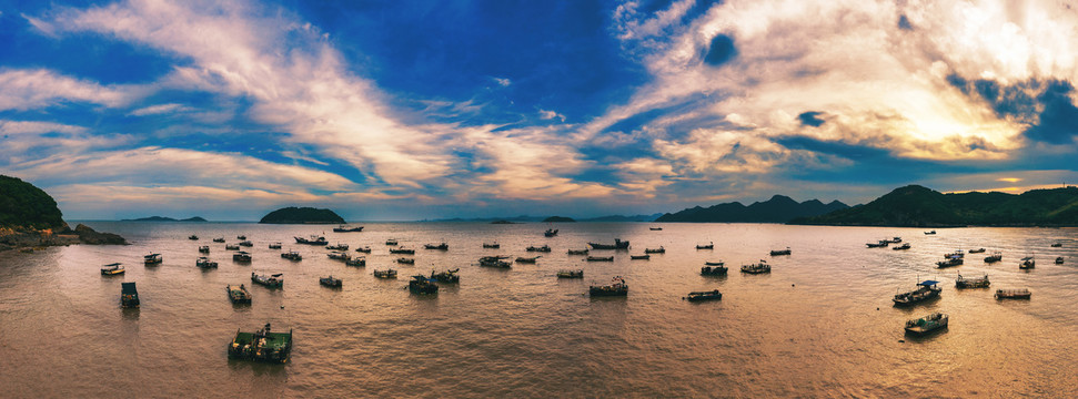 福建霞浦海岸渔船