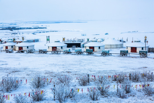 冬季草原雪原蒙古包勒勒车