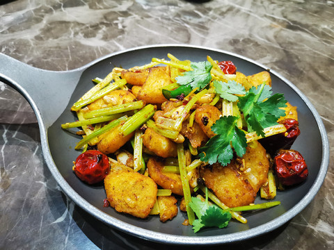 干锅土豆片