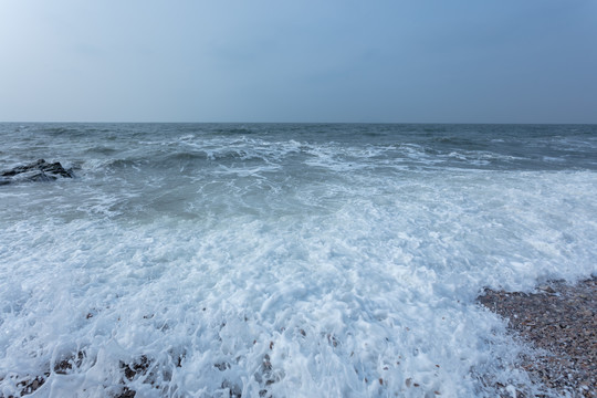 礁石海浪