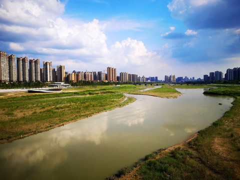 城市河流