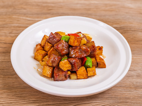 炒牛肉粒