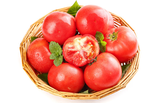 亮底上的新鲜西红柿