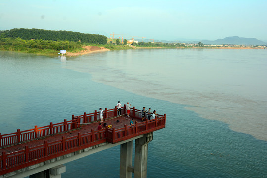 长江清江分界线
