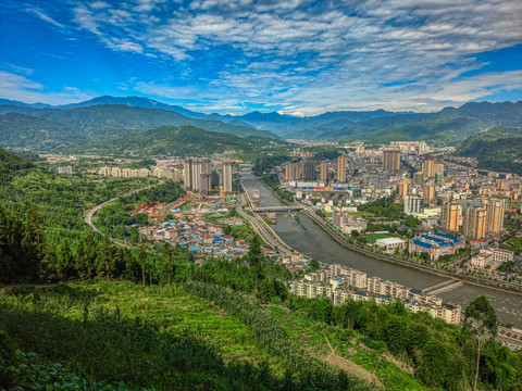 荥经县城