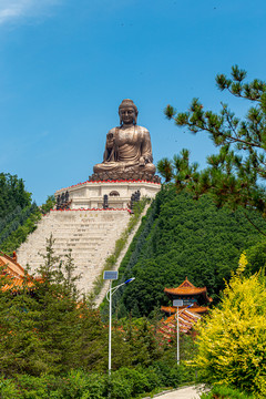 敦化六鼎山金鼎大佛