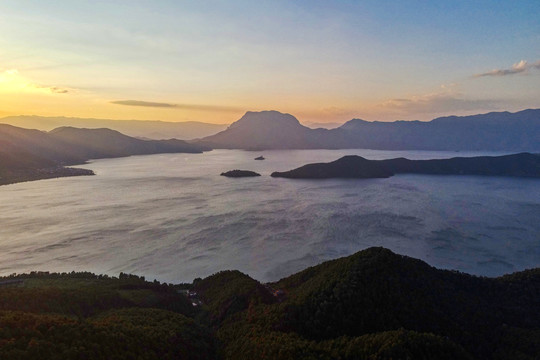 泸沽湖风光