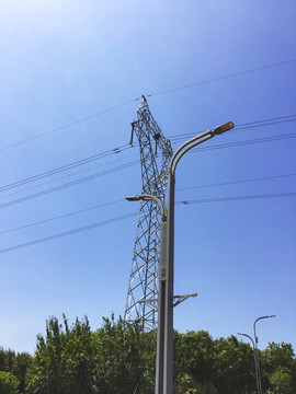 高压电网和路灯