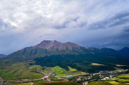 青海卓尔山