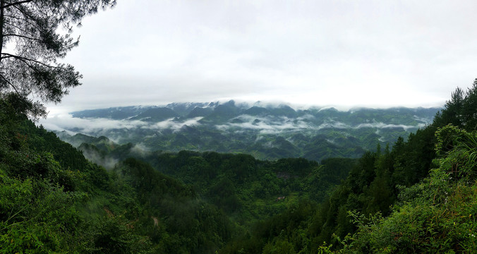 山间云雾