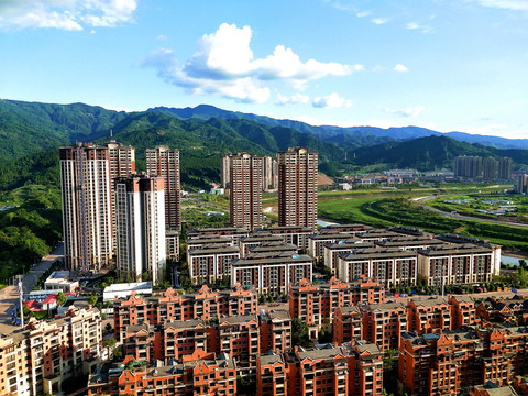 蓝天白云建筑