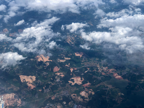 万米高空飞机上航拍大地